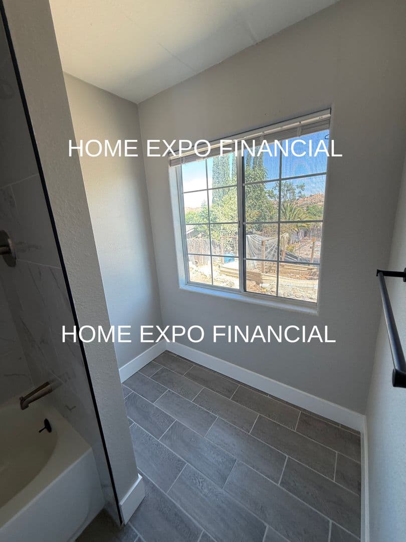 Perris House: 21660 Oak St.