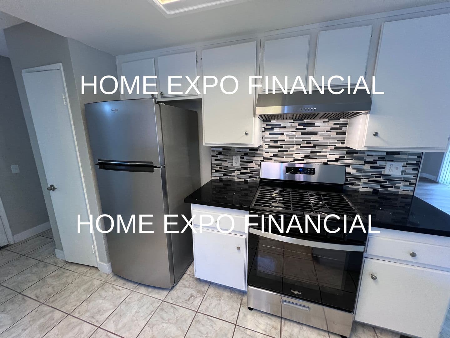 Corona House: 186 Breezewood Rd