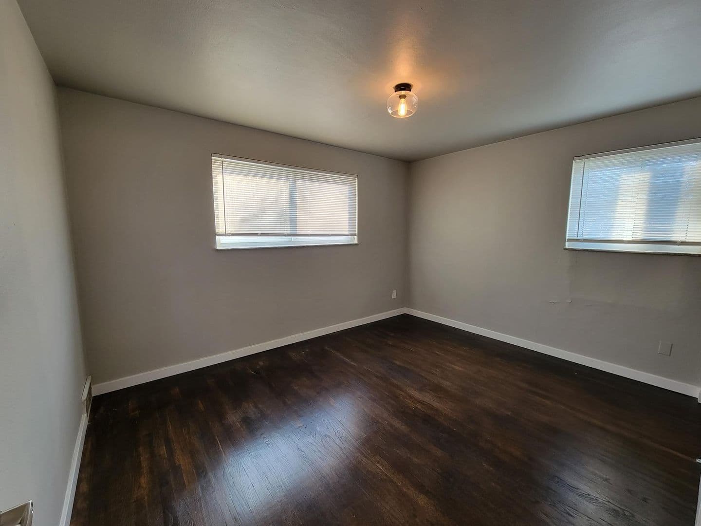 St Louis Apartment: 8700 Crocus Ln