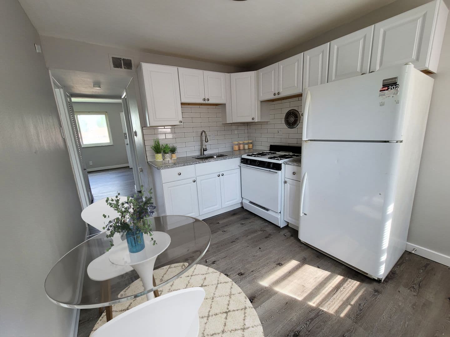 St Louis Apartment: 8700 Crocus Ln