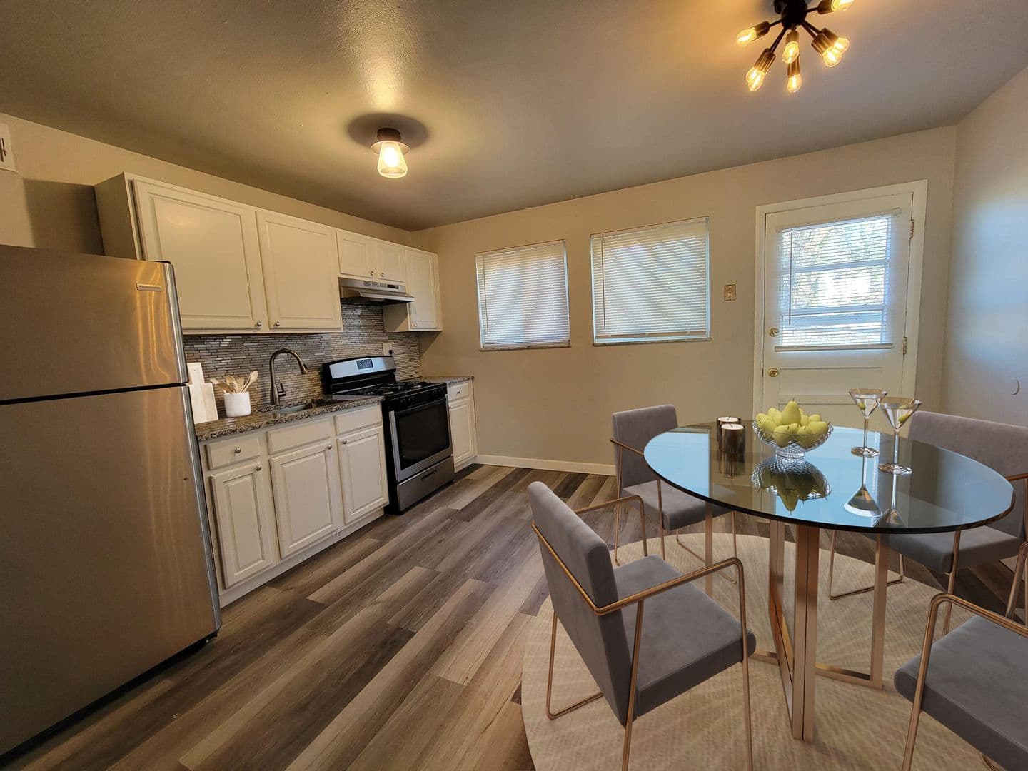 St Louis Apartment: 8700 Crocus Ln