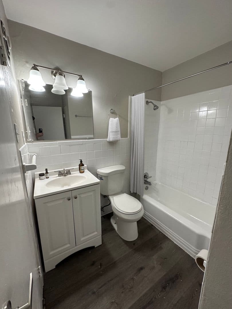 St Louis Apartment: 4192 Meramec St