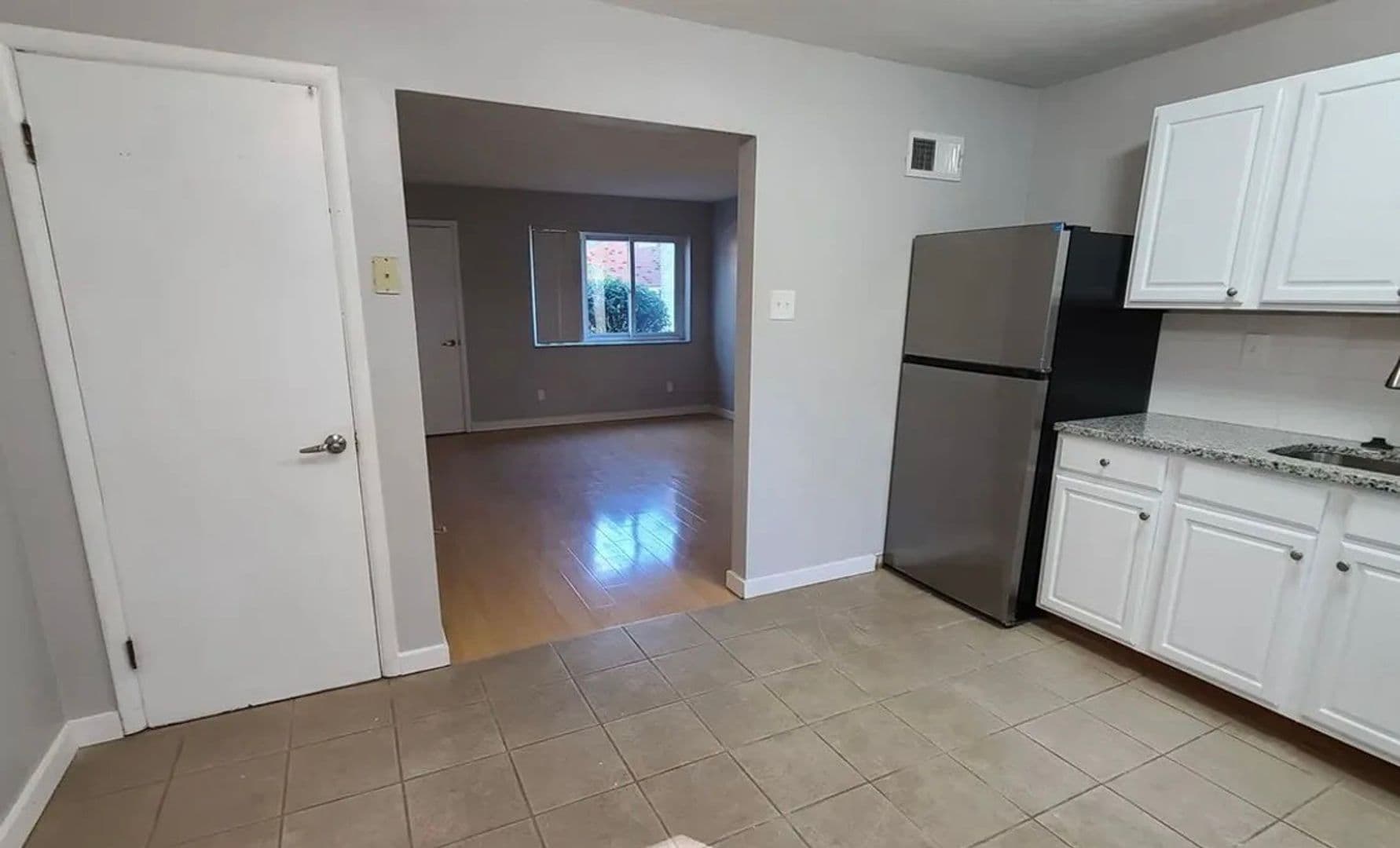 St Louis Apartment: 8700 Crocus Ln