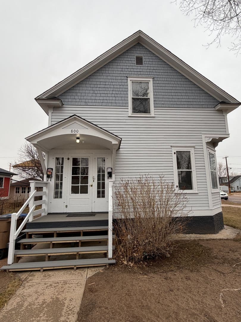 Laramie Apartment: 800 South 9th Street