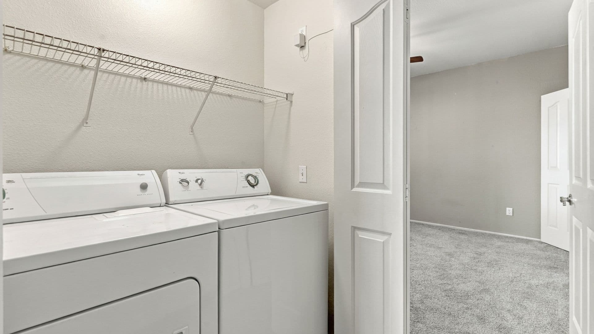 Phoenix Condo: 16013 S Desert Foothills Pkwy 2049