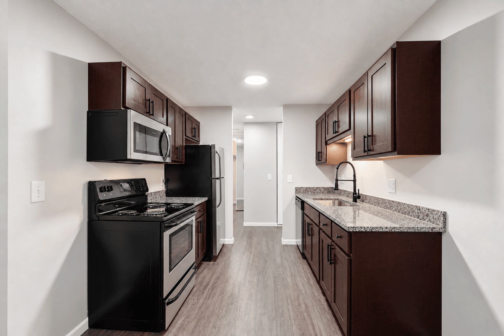 St. Paul Apartment: 1829 Furness Street