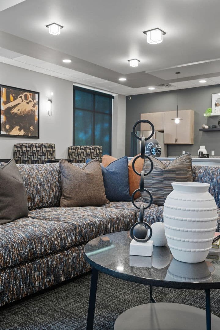 Roseville Apartment: 2914 Snelling Ave N