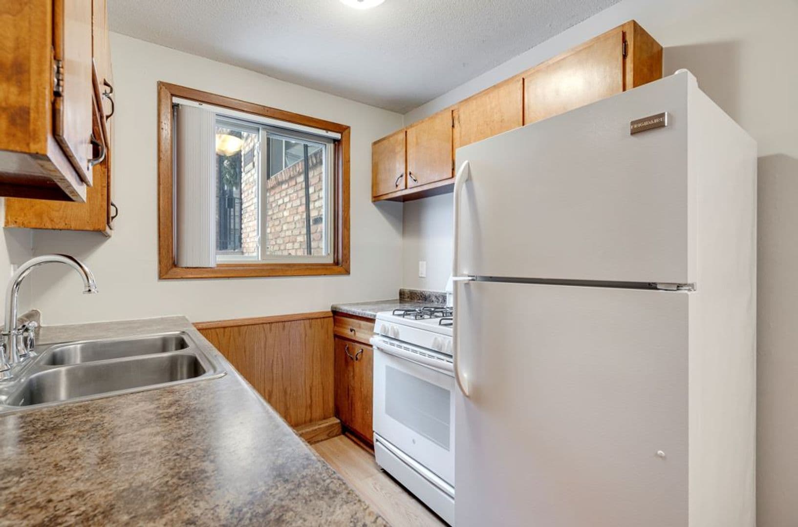Fridley Apartment: 995 Lynde Drive & 5701 Central Avenue