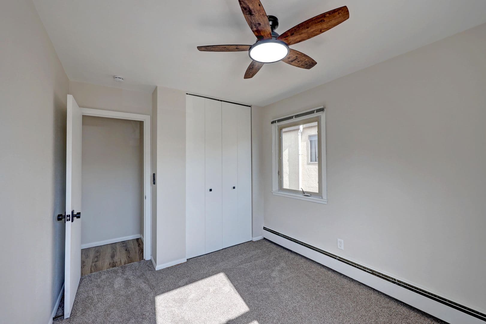 North St. Paul Apartment: 2510 E. 7th Ave.