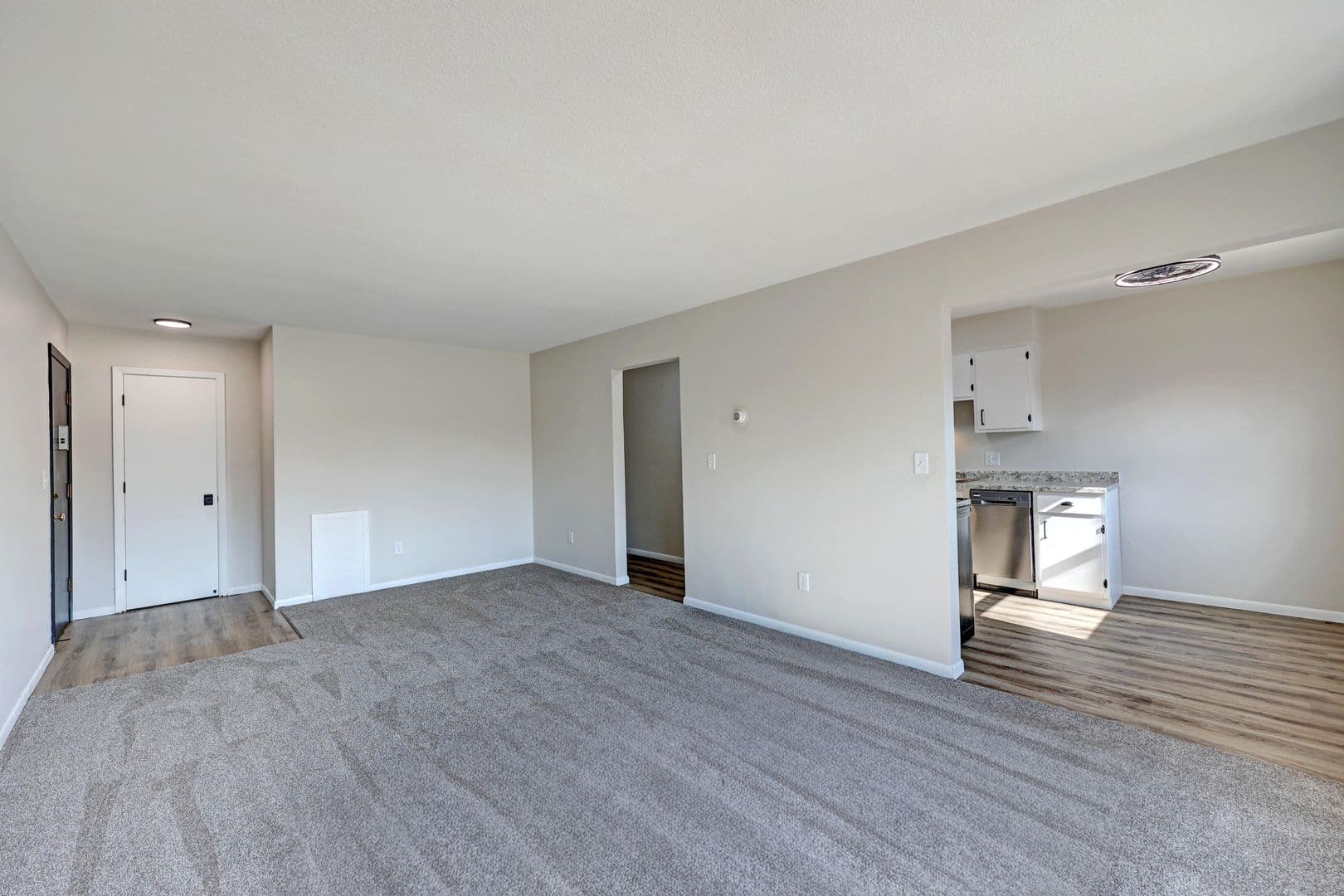 North St. Paul Apartment: 2510 E. 7th Ave.