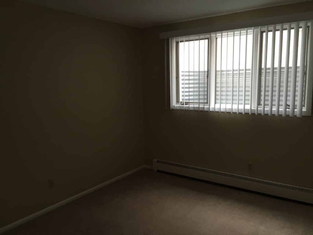 North St. Paul Apartment: 2510 E. 7th Ave.