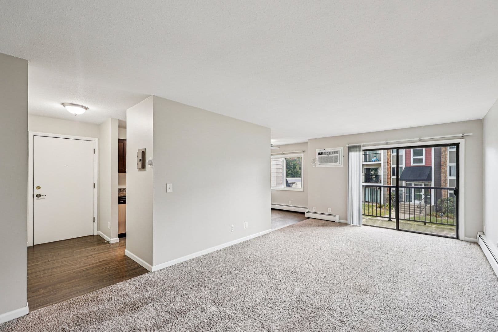 St. Paul Apartment: 1829 Furness Street