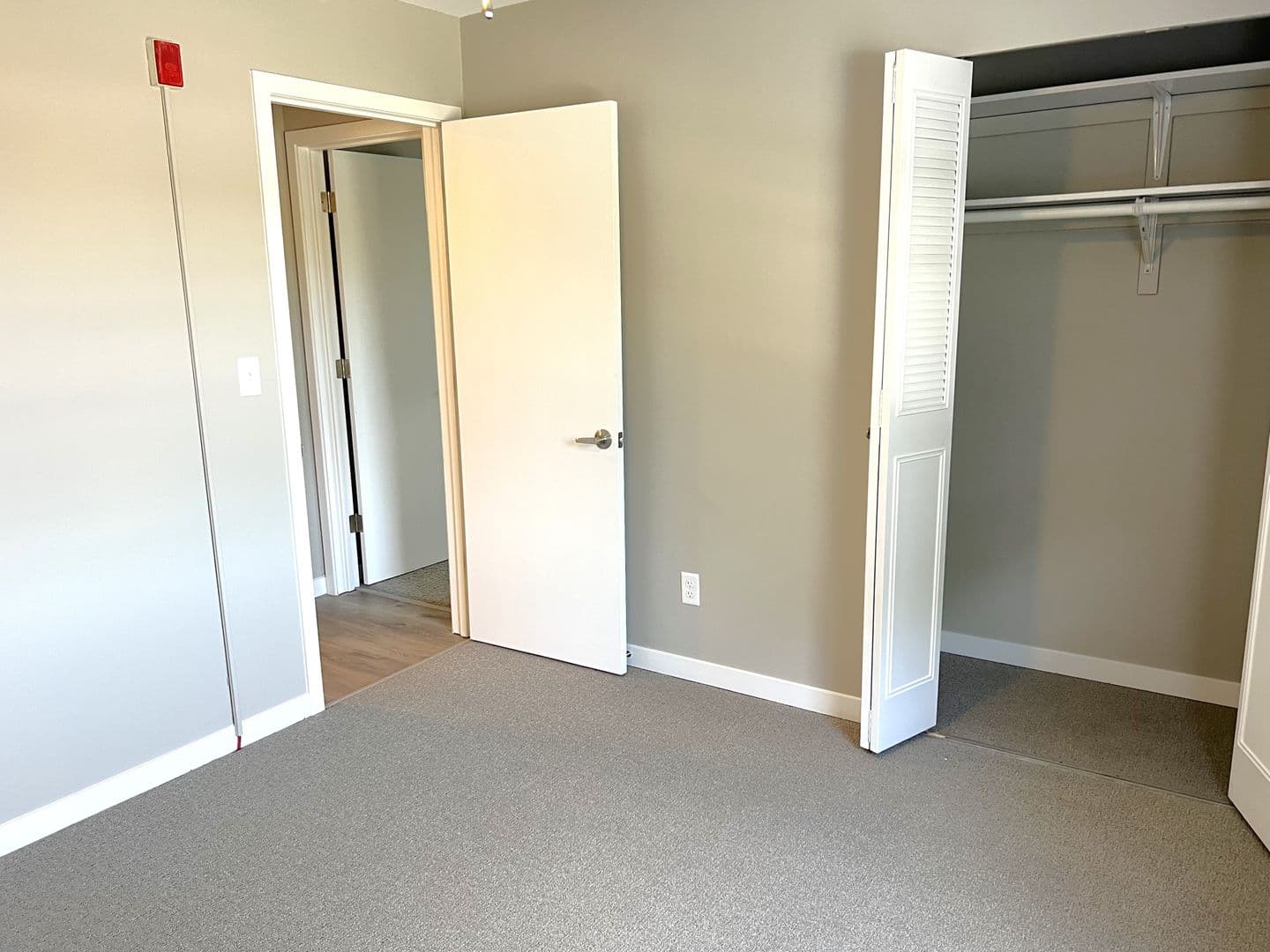 Roseville Apartment: 2914 Snelling Ave N