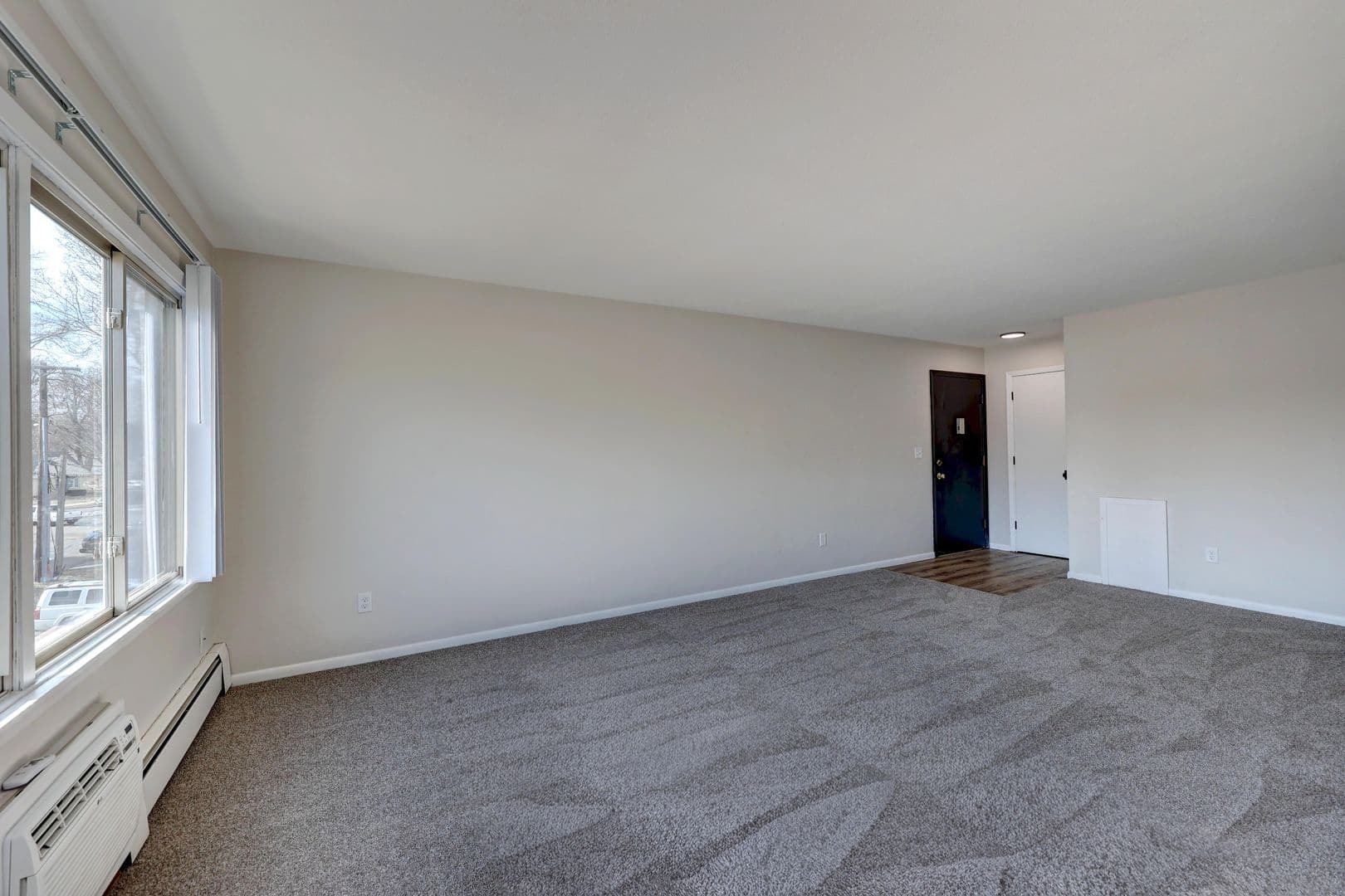 North St. Paul Apartment: 2510 E. 7th Ave.