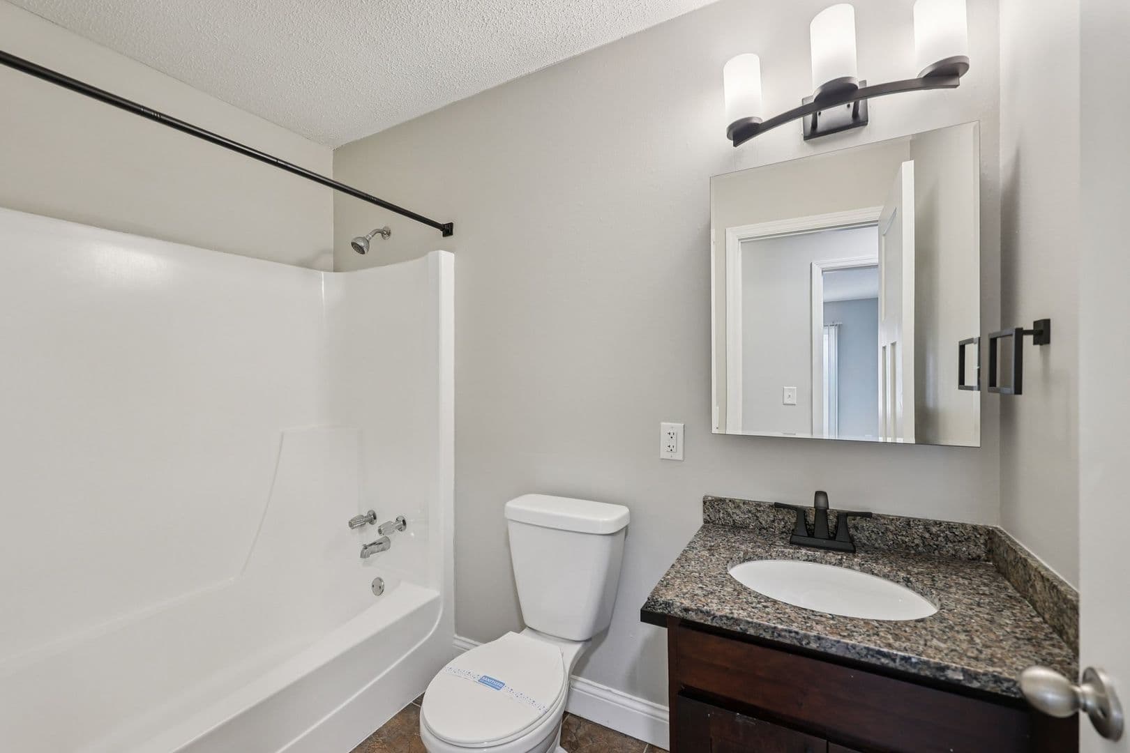 St. Paul Apartment: 1829 Furness Street