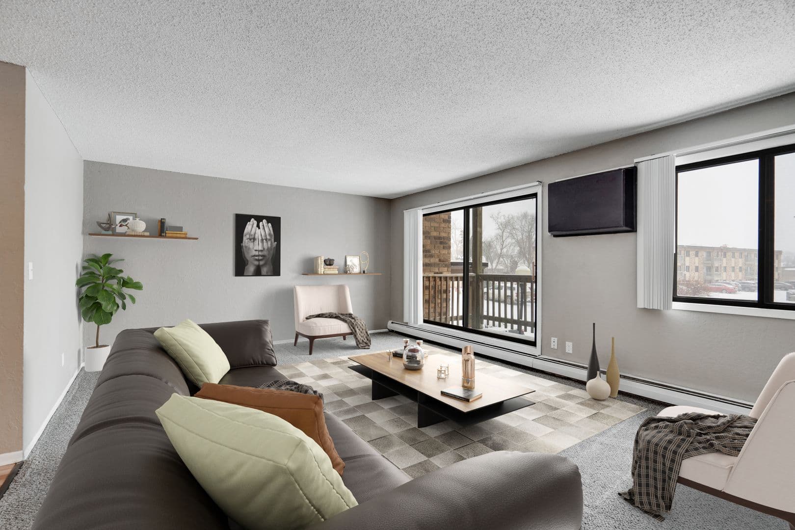 St. Paul Apartment: 99 W. California Ave. #103