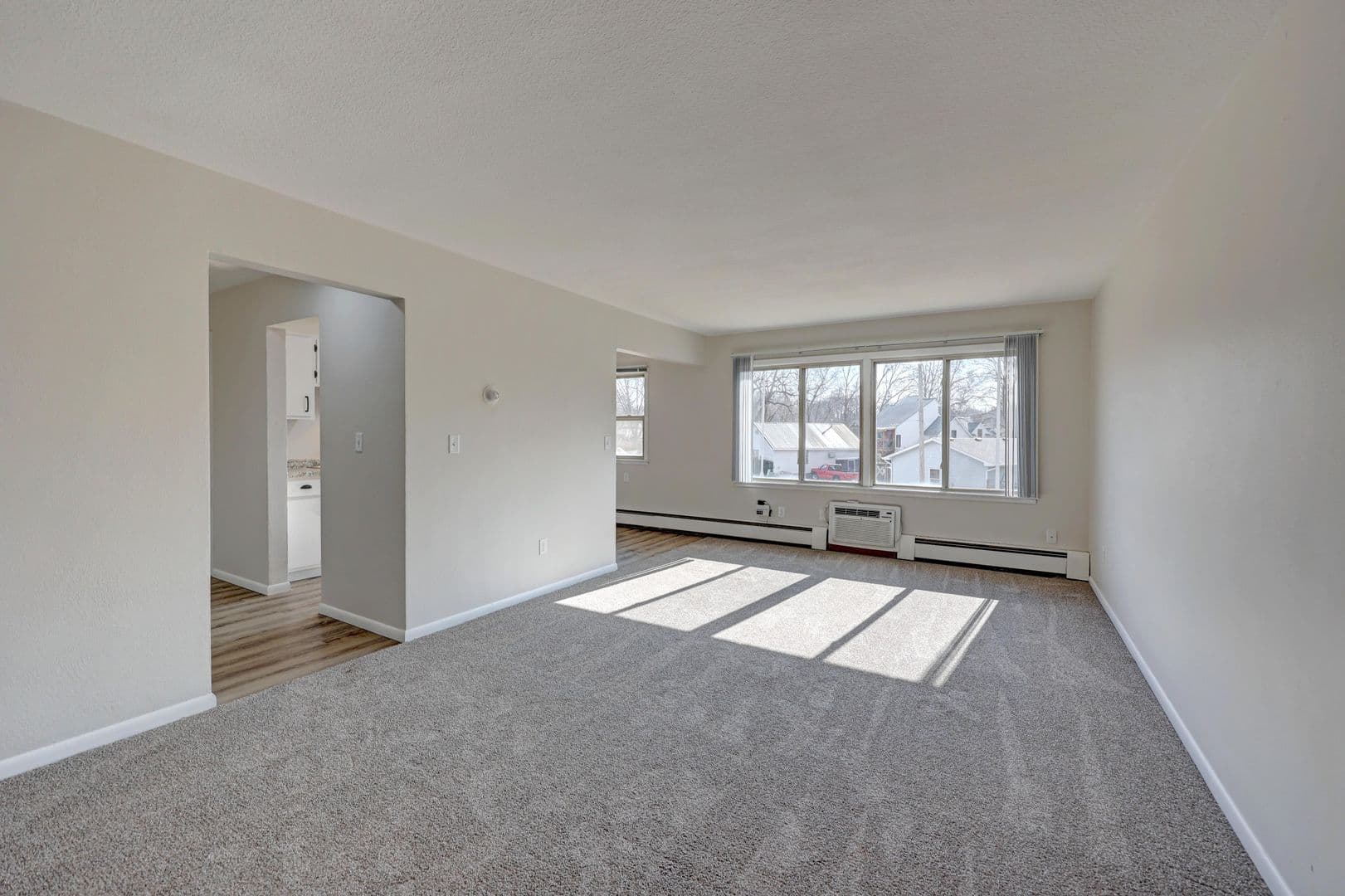 North St. Paul Apartment: 2510 E. 7th Ave.