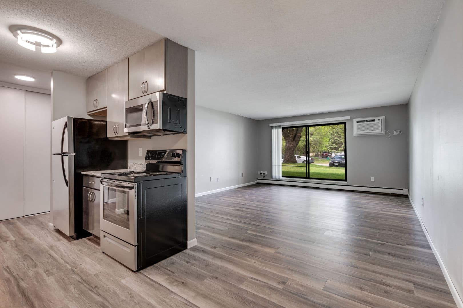 Coon Rapids Apartment: 9985 Butternut Street NW