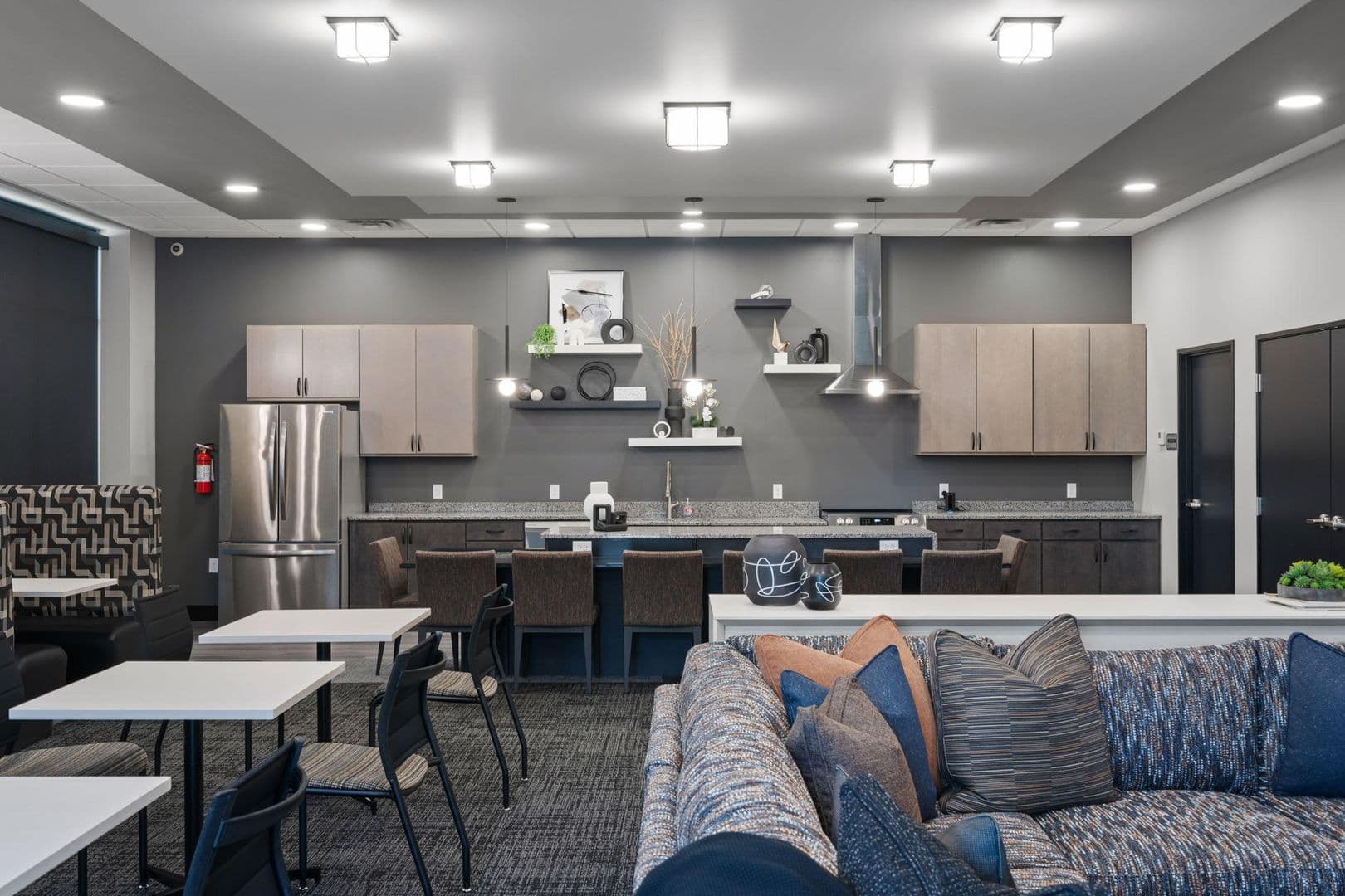 Roseville Apartment: 2914 Snelling Ave N