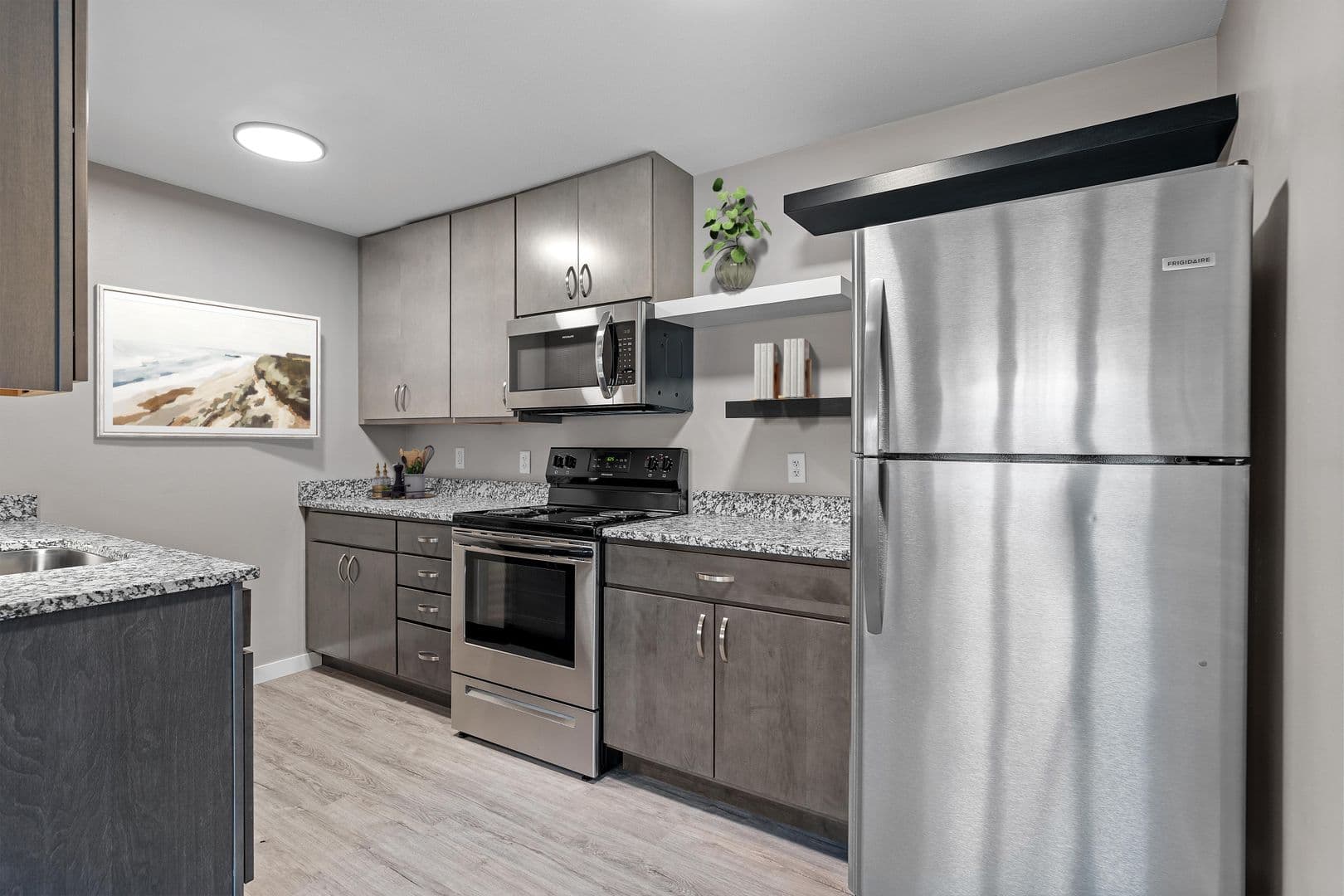 Roseville Apartment: 2914 Snelling Ave N