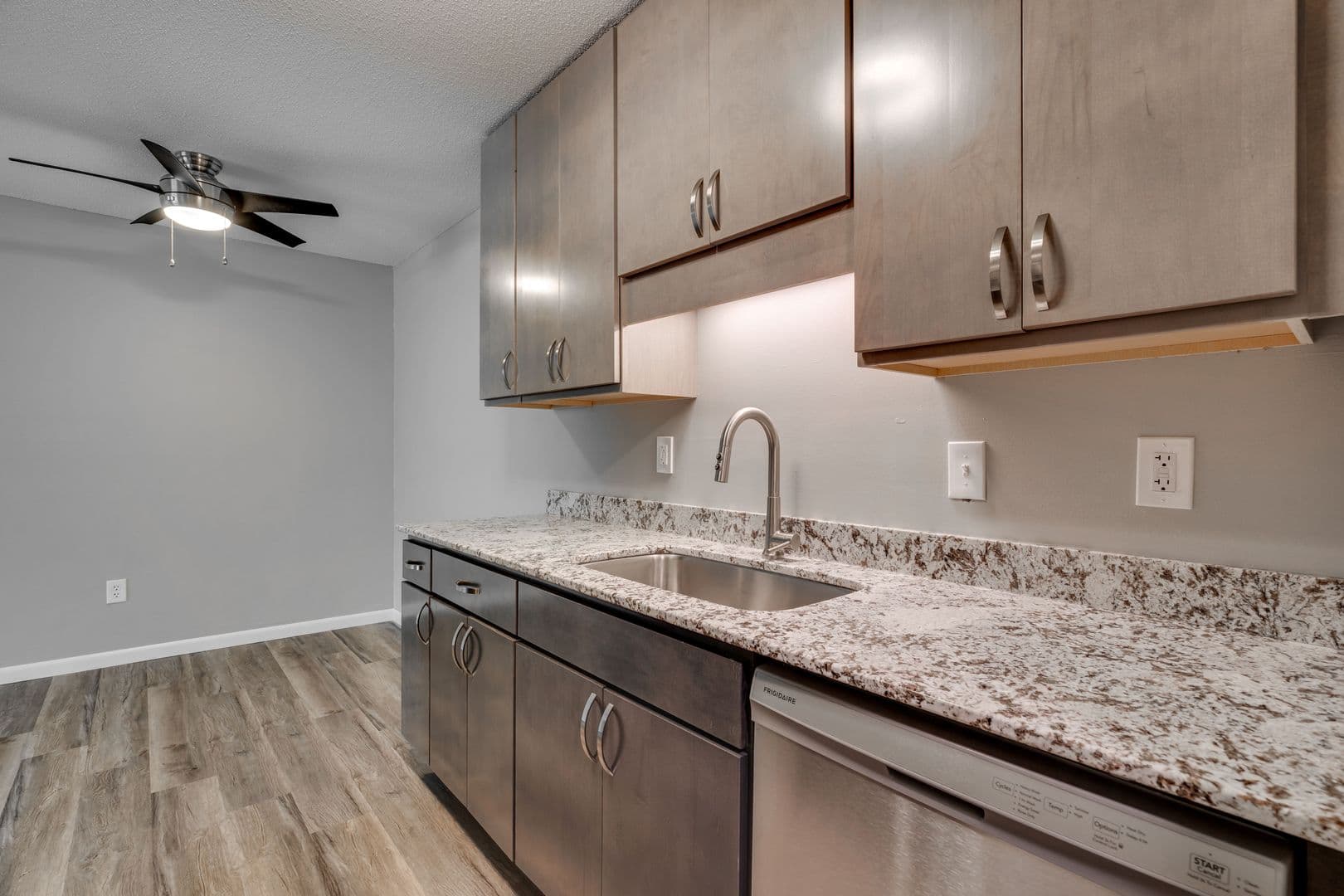 Coon Rapids Apartment: 9985 Butternut Street NW