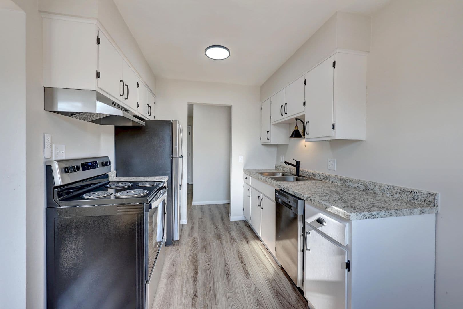 North St. Paul Apartment: 2510 E. 7th Ave.
