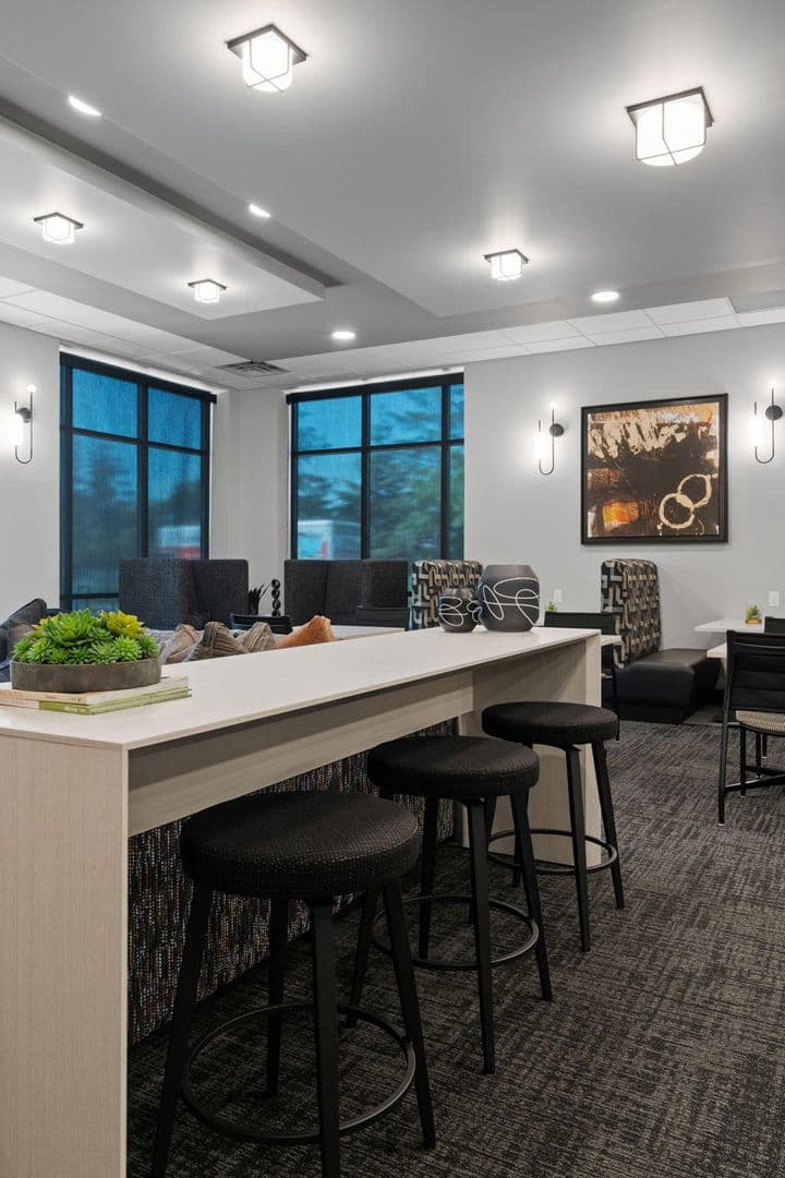 Roseville Apartment: 2914 Snelling Ave N