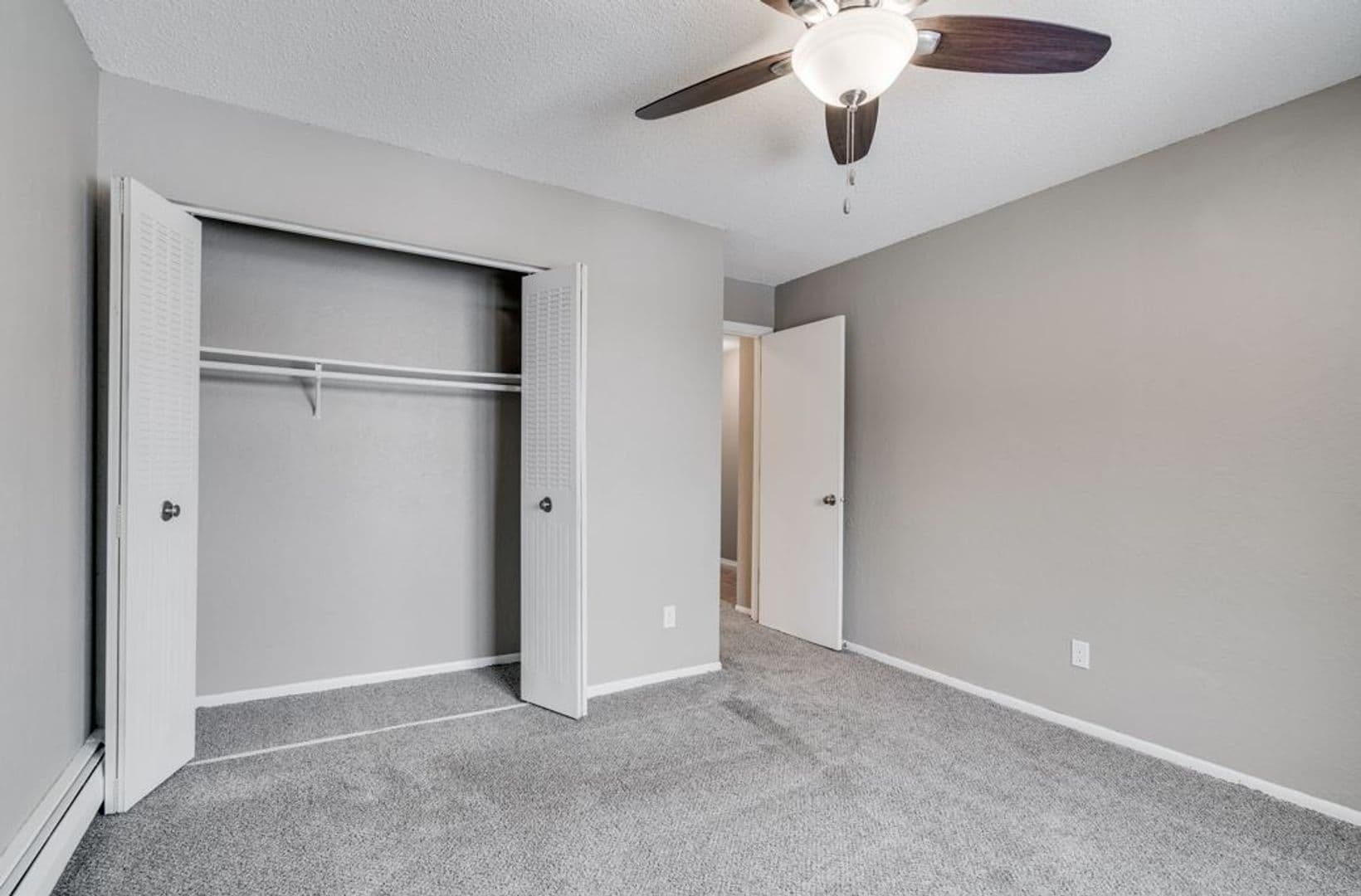 St. Paul Apartment: 99 W. California Ave. #103