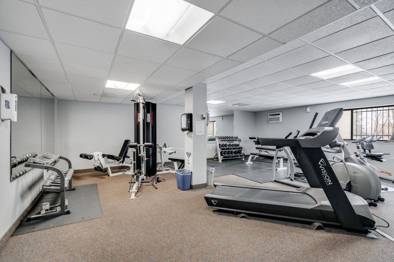 St. Paul Apartment: 99 W. California Ave. #103