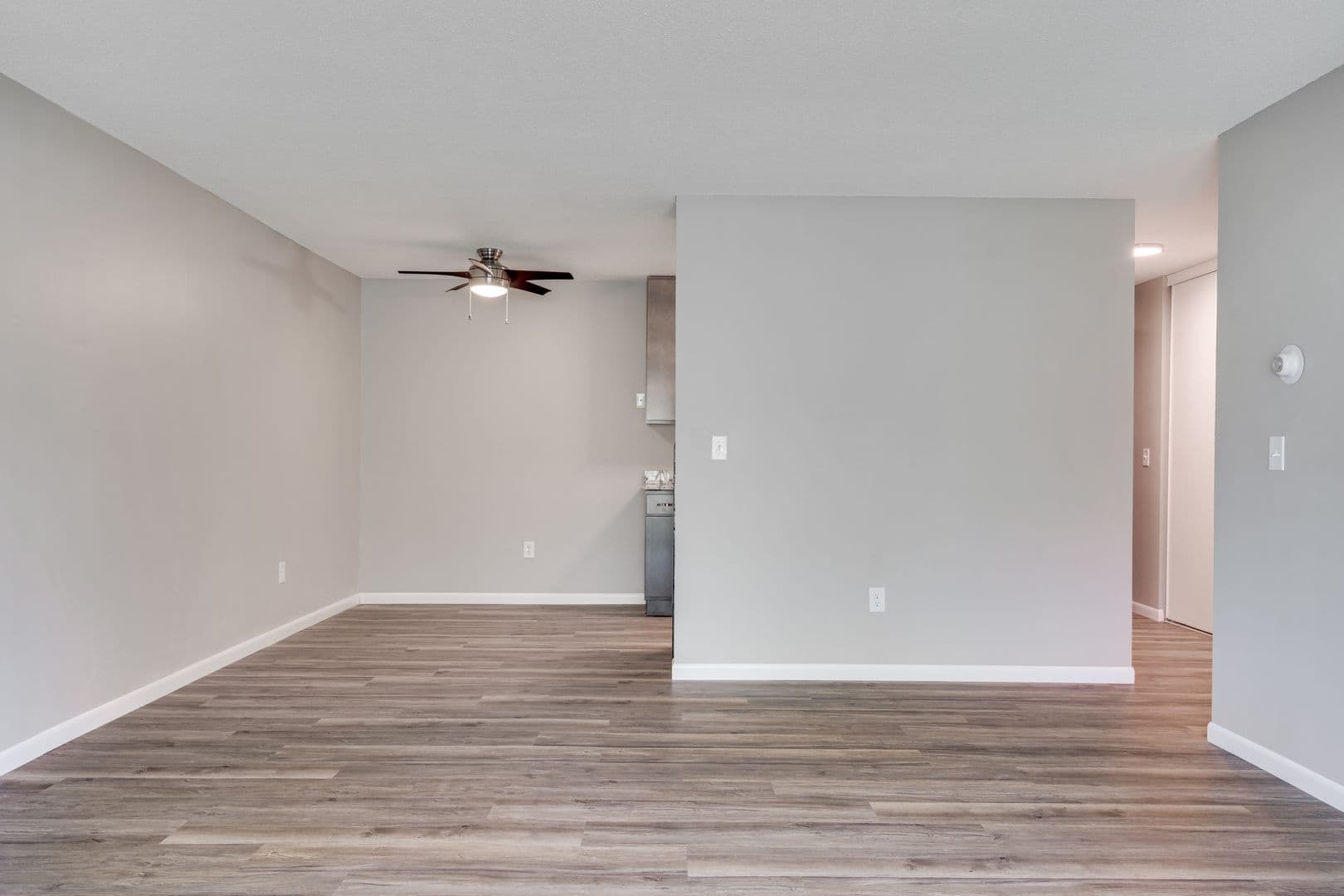 Coon Rapids Apartment: 9985 Butternut Street NW