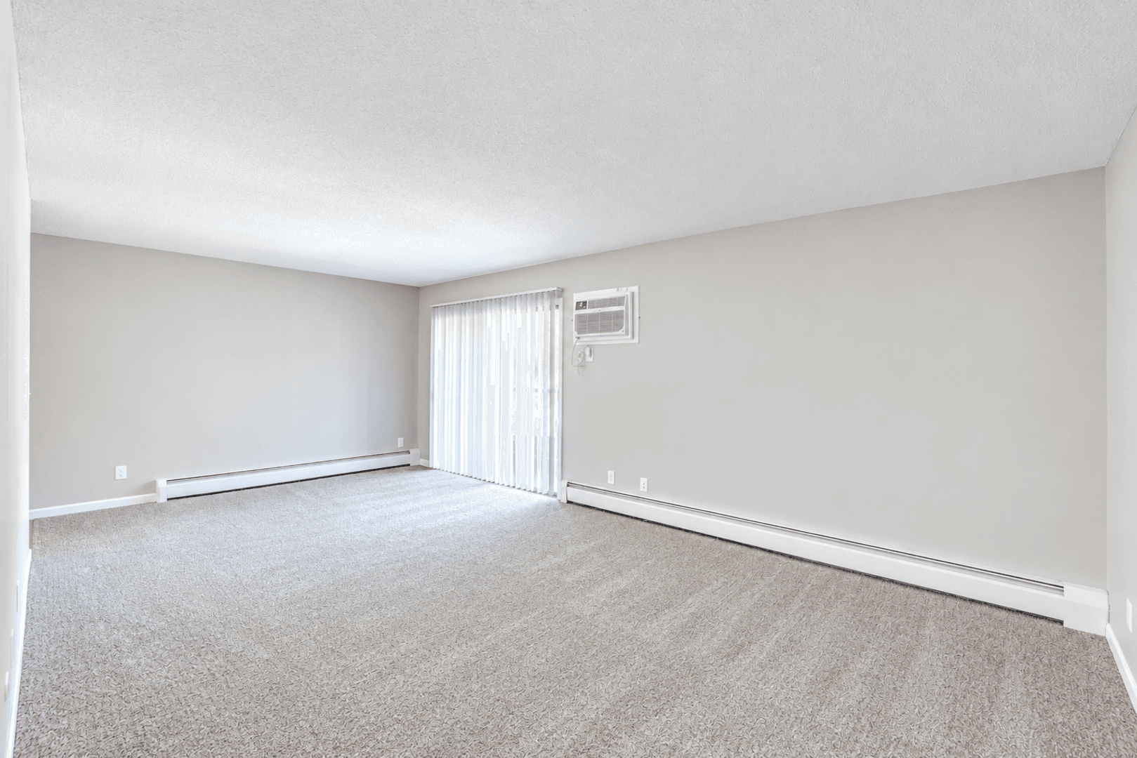 St. Paul Apartment: 1829 Furness Street