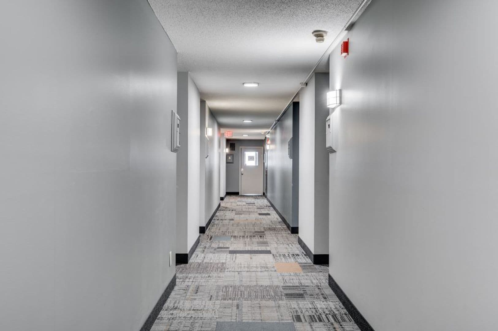 St. Paul Apartment: 99 W. California Ave. #103