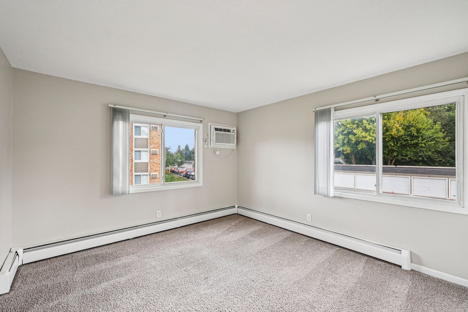 St. Paul Apartment: 1829 Furness Street