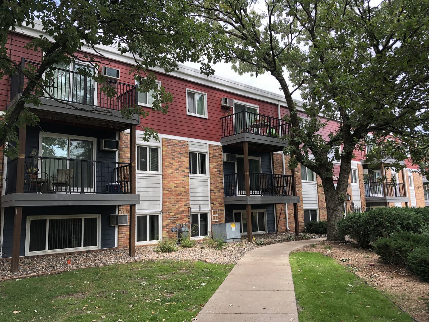 Blaine Apartment: 241 - 249 99th Ave NE