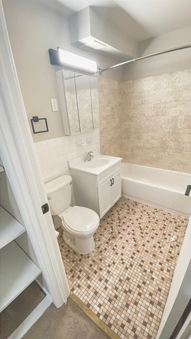 Fridley Apartment: 995 Lynde Drive & 5701 Central Avenue