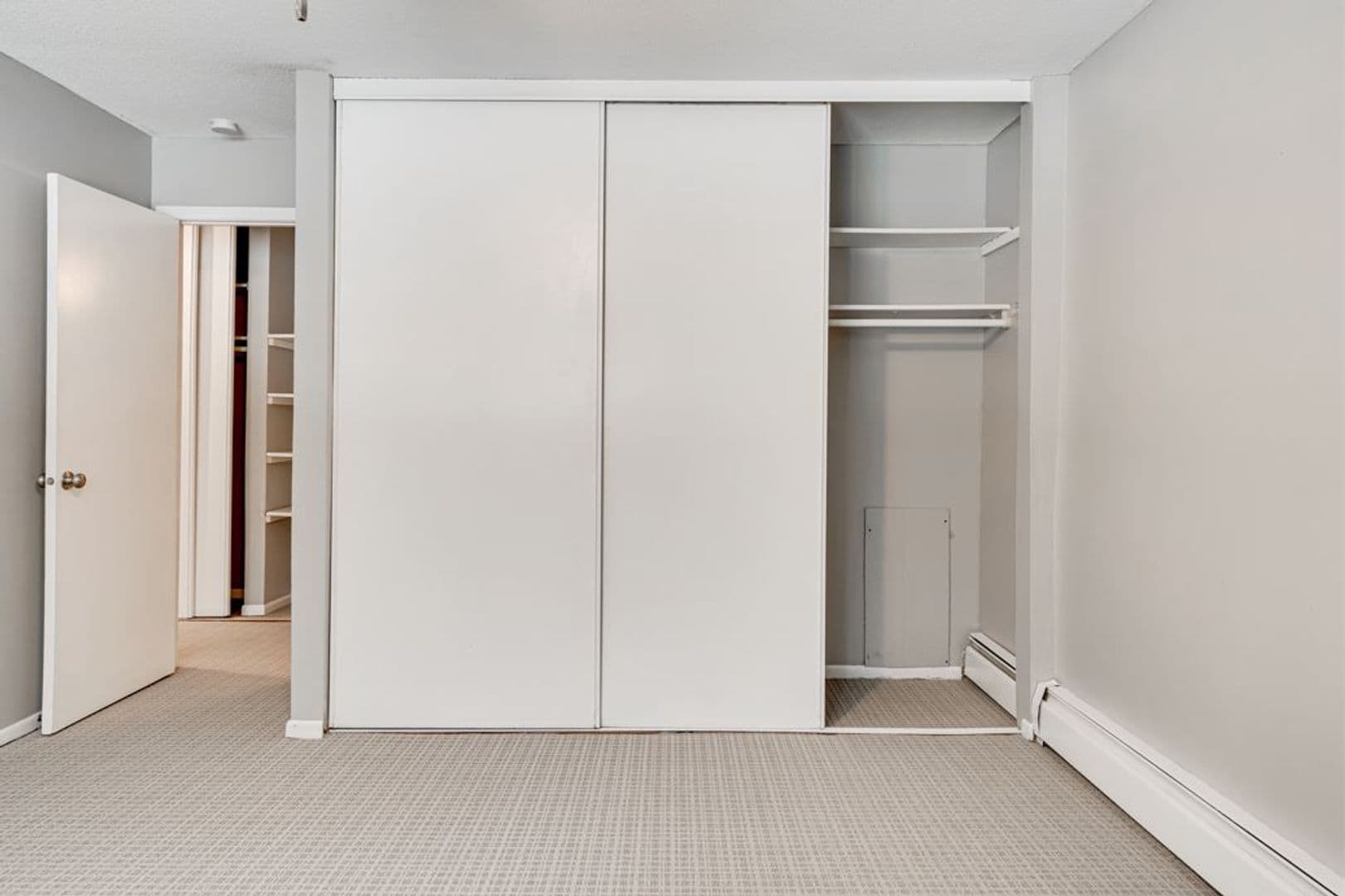 Little Canada Apartment: 180 - 210 County Road B2 E