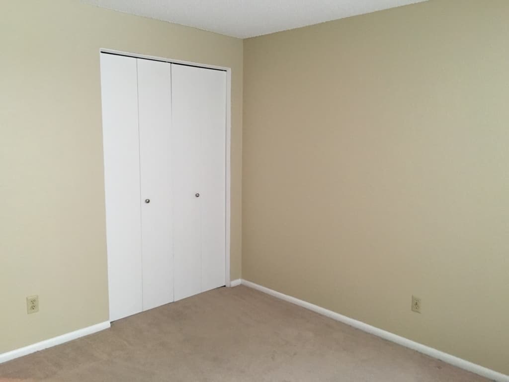 North St. Paul Apartment: 2510 E. 7th Ave.