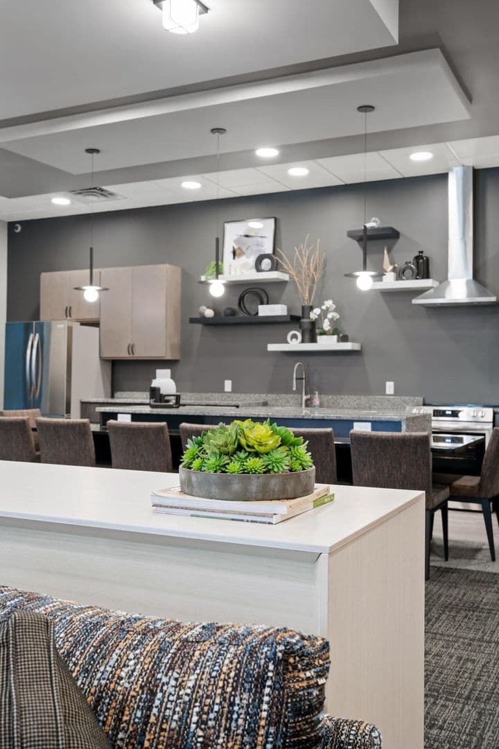 Roseville Apartment: 2914 Snelling Ave N