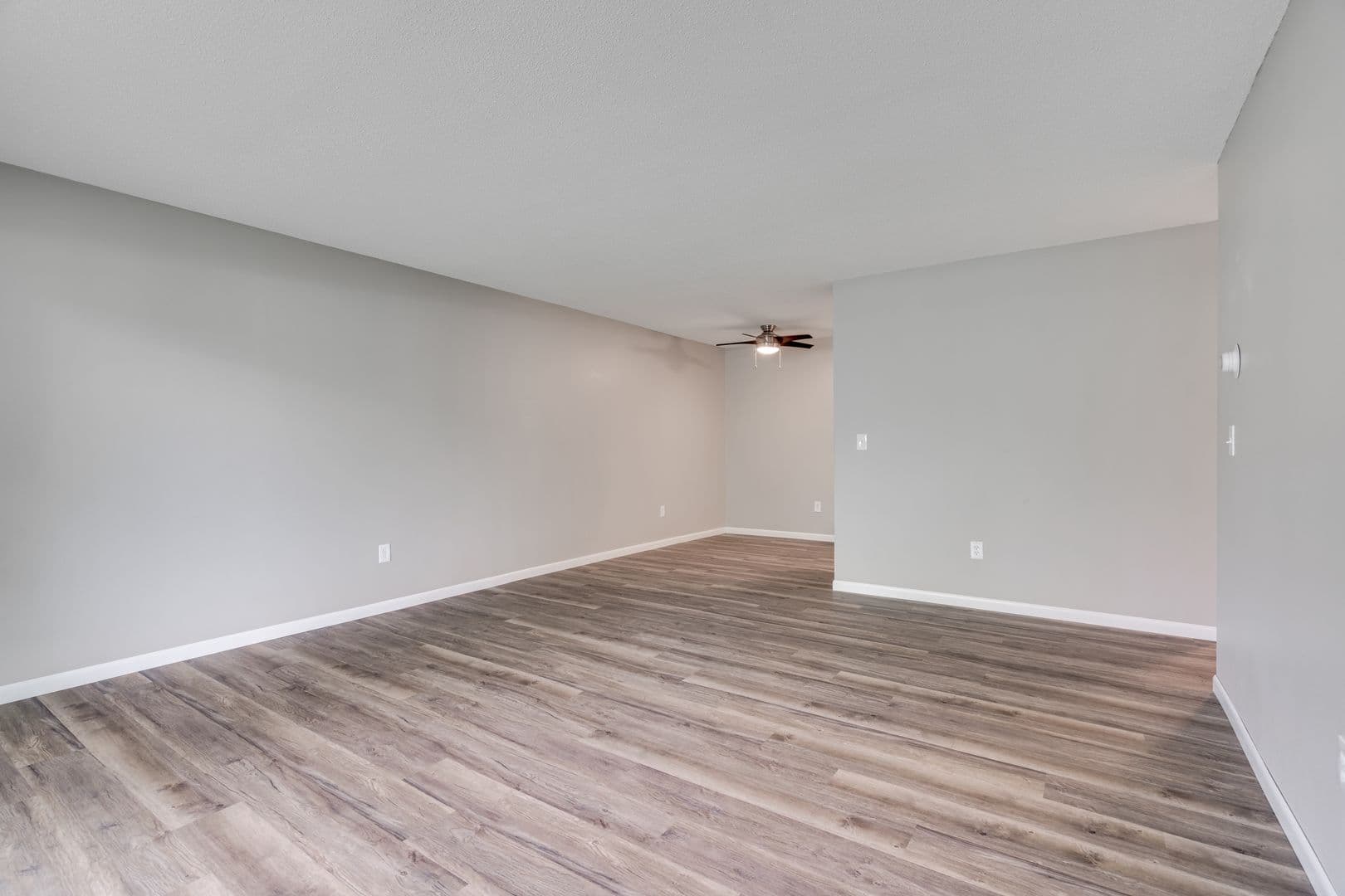 Coon Rapids Apartment: 9985 Butternut Street NW