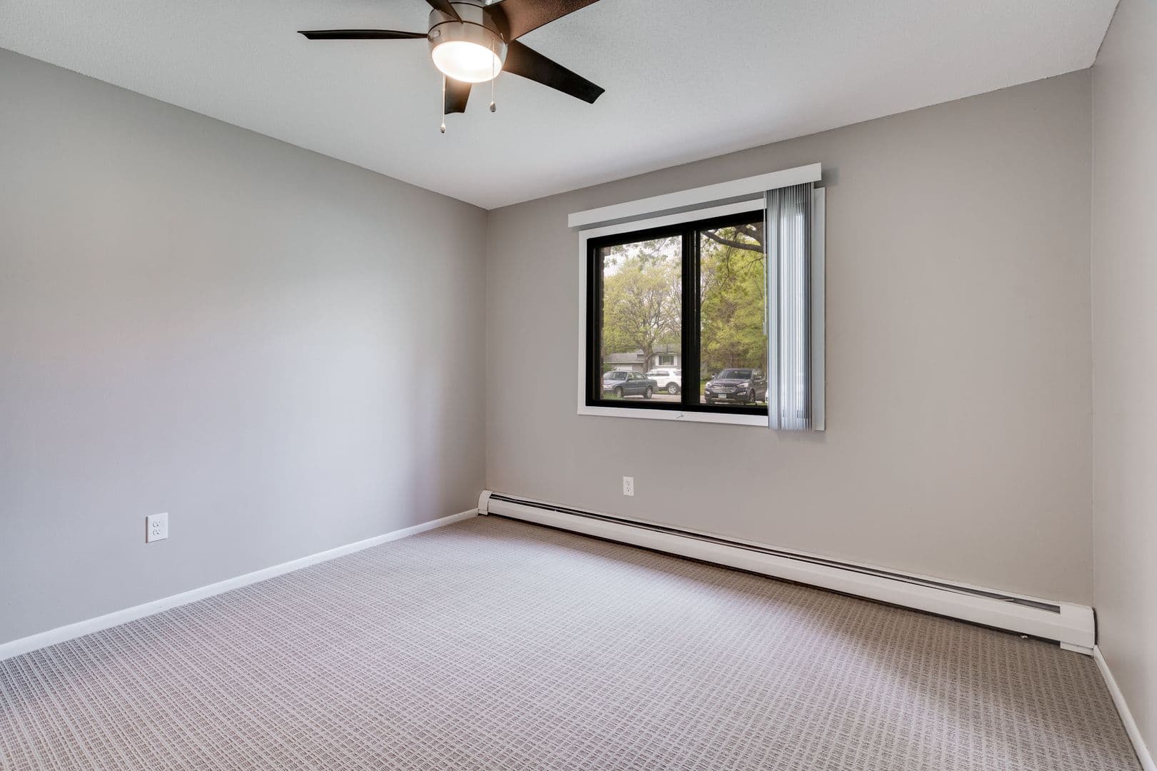 Coon Rapids Apartment: 9985 Butternut Street NW