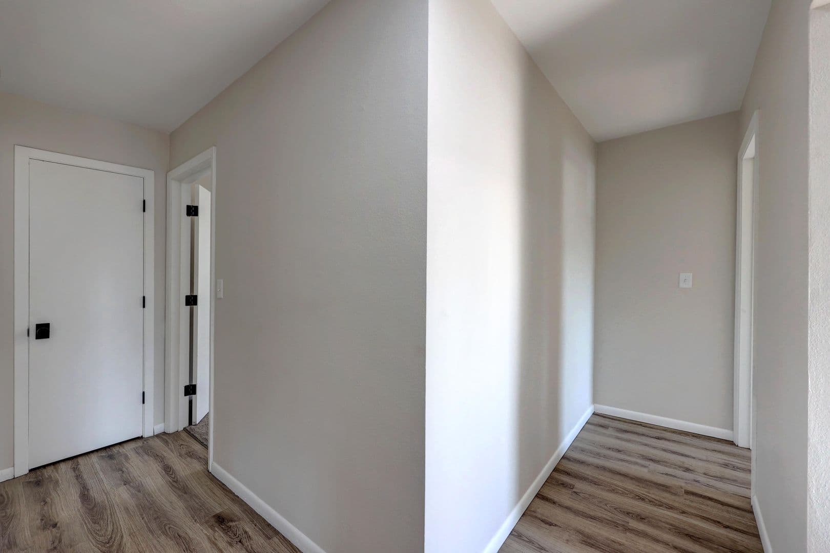 North St. Paul Apartment: 2510 E. 7th Ave.