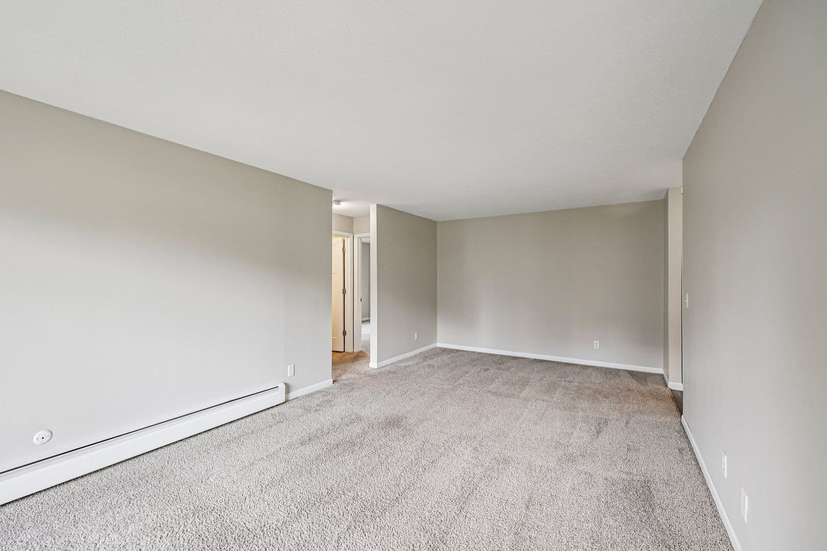 St. Paul Apartment: 1829 Furness Street