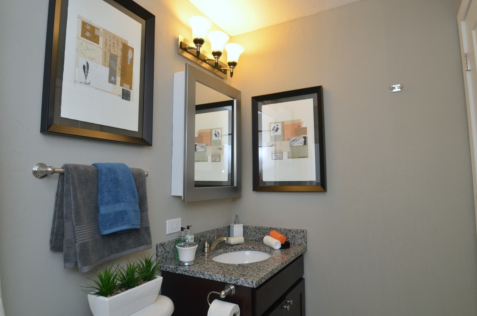 St. Paul Apartment: 1829 Furness Street
