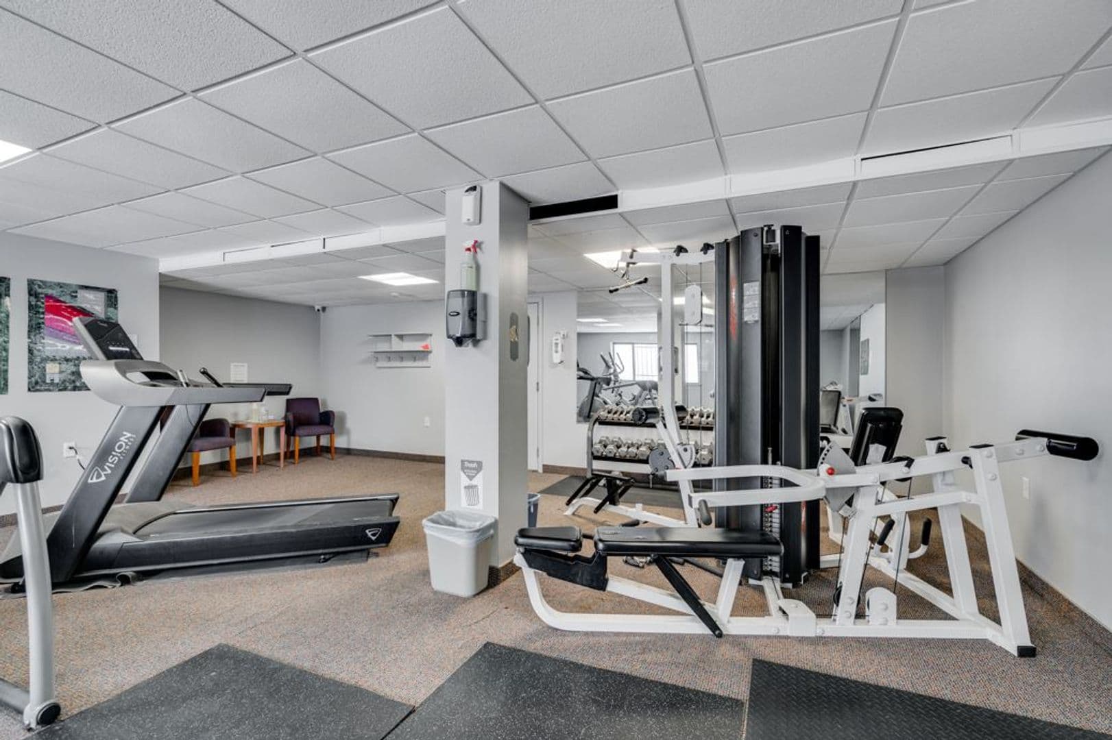 St. Paul Apartment: 99 W. California Ave. #103