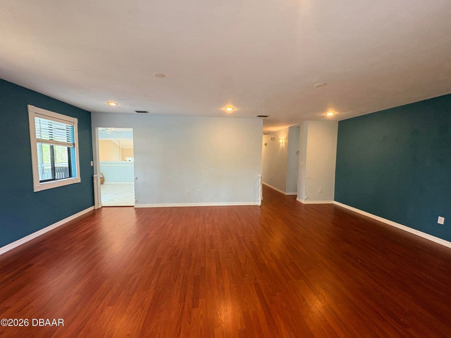 Daytona Beach House: 100 Kingbird Cir