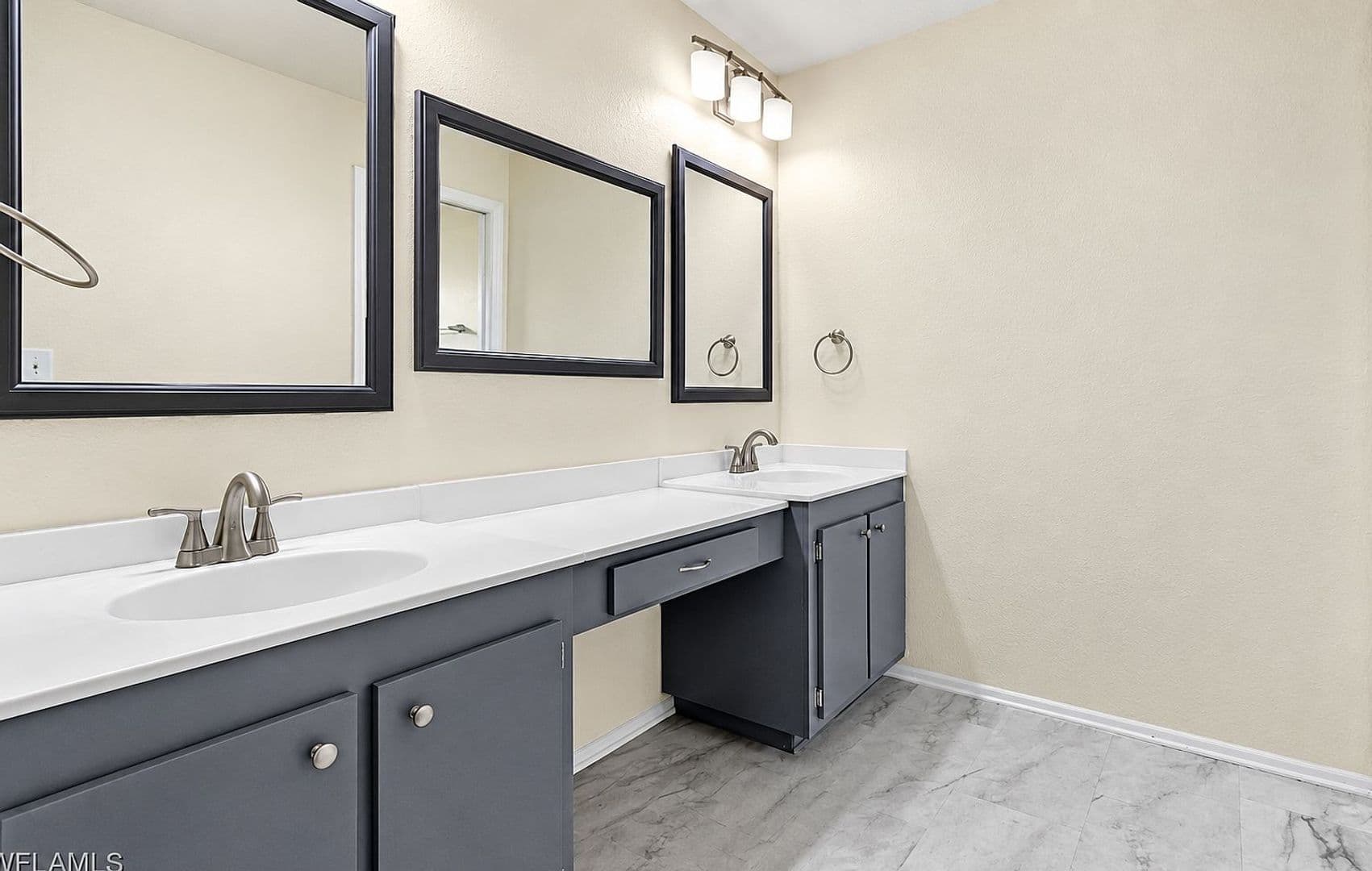Cape Coral House: 1913 Viscaya Pkwy