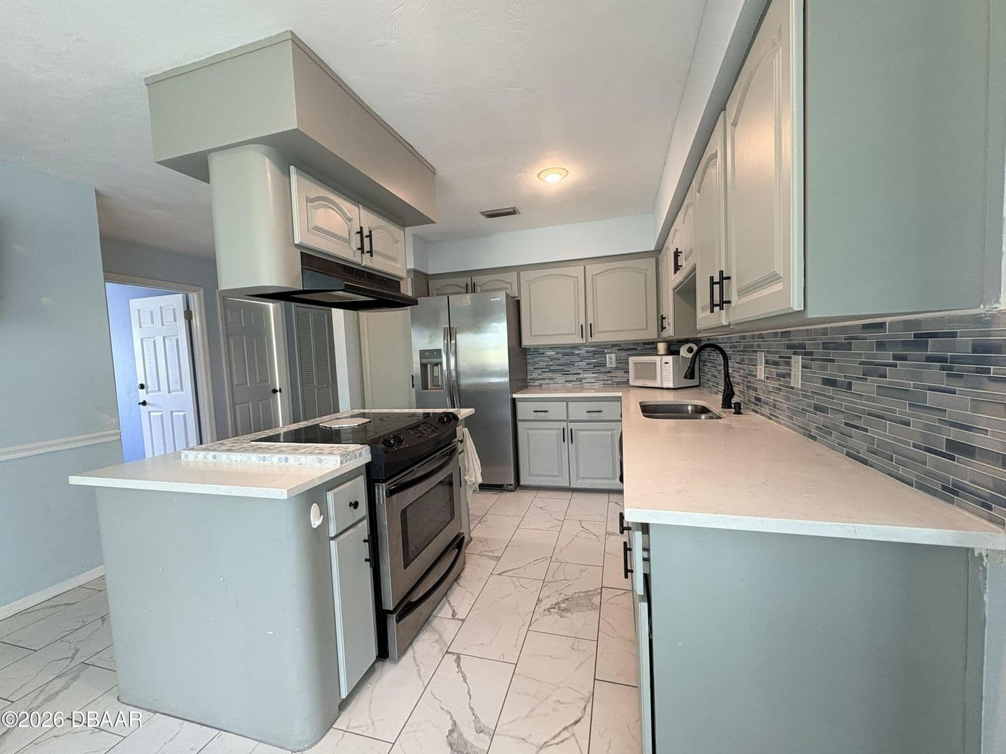 Daytona Beach House: 100 Kingbird Cir
