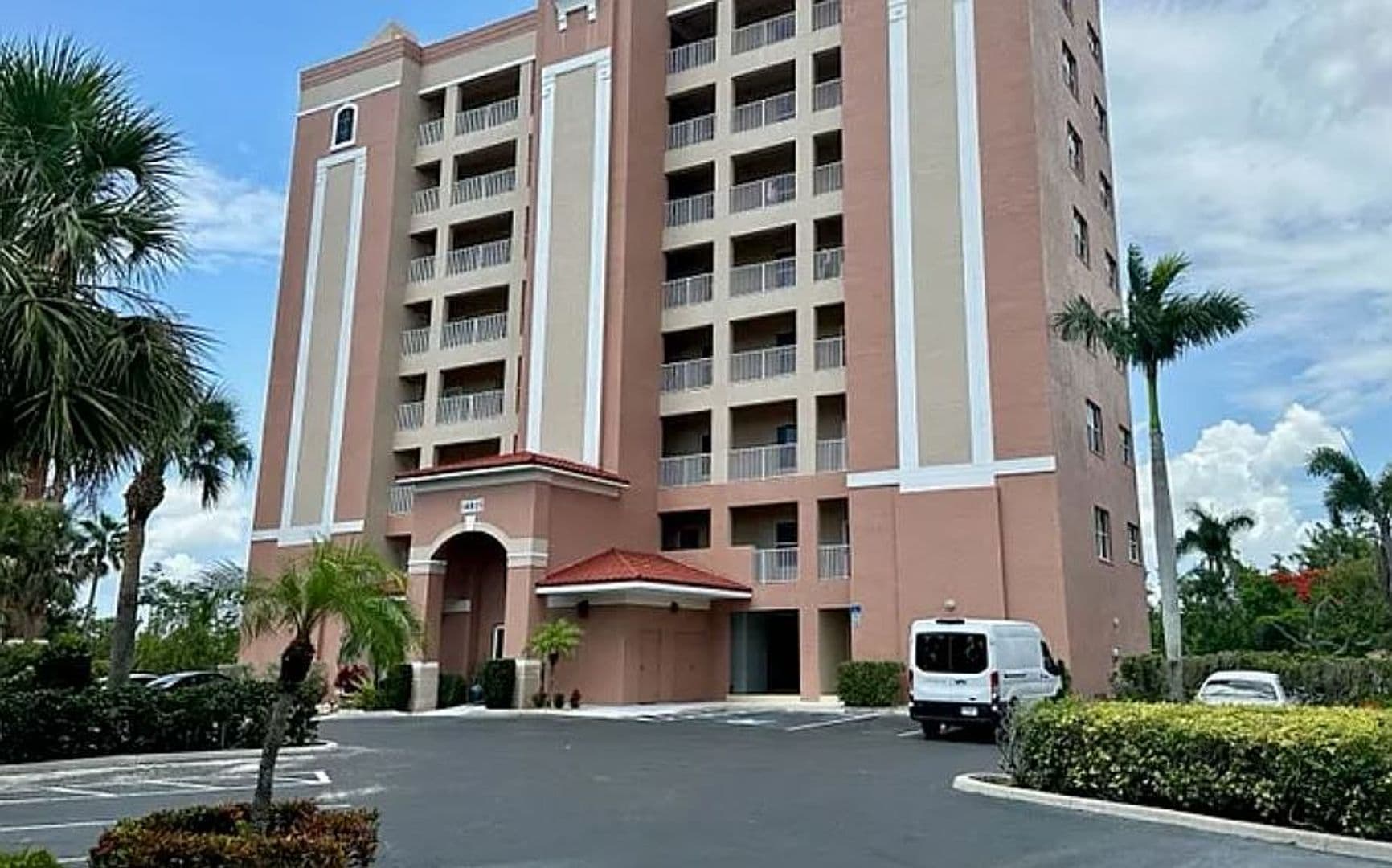 Fort Myers Condo: 14815 Laguna Dr #103