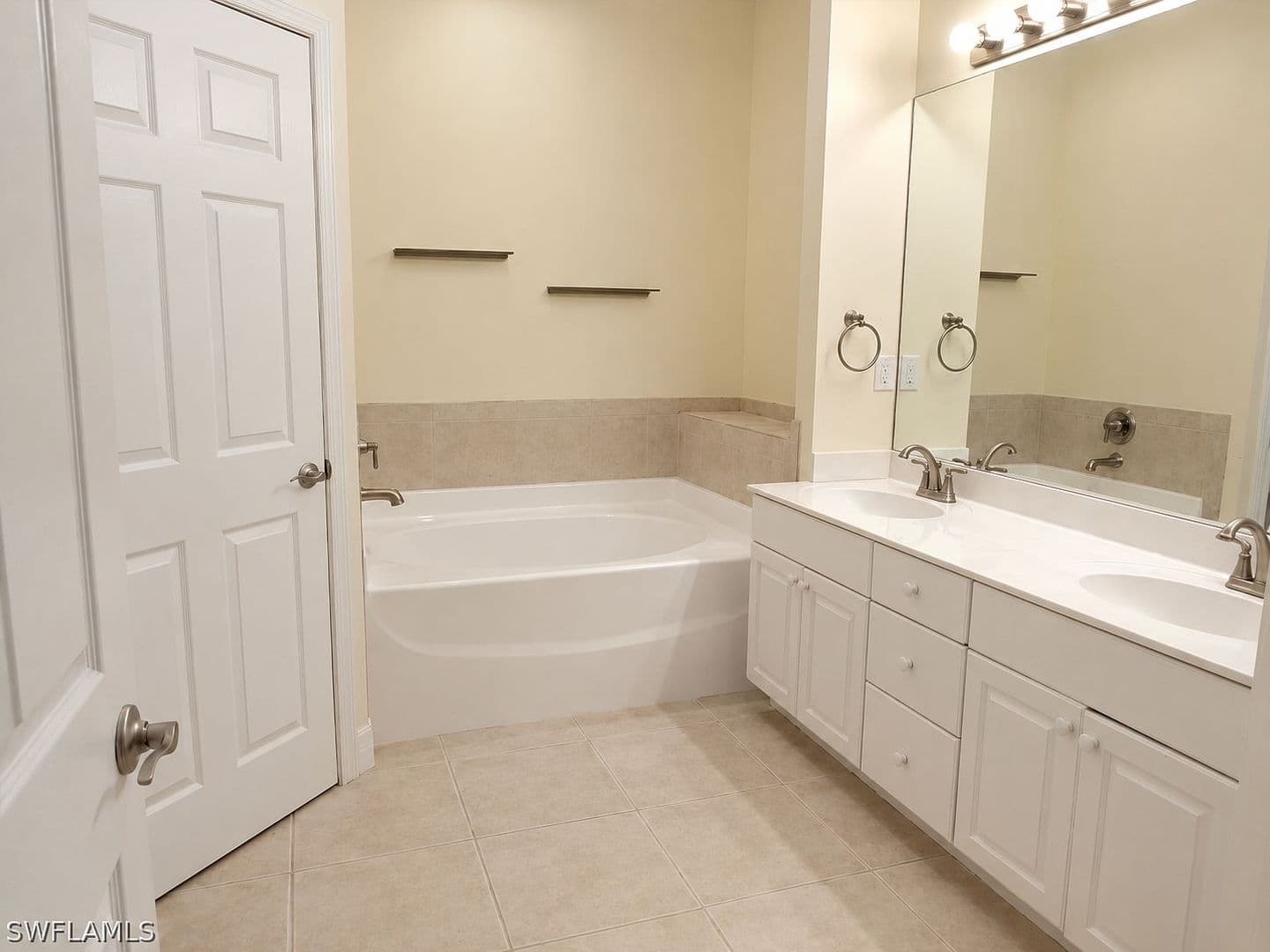 Fort Myers House: 11842 Bayport Lane