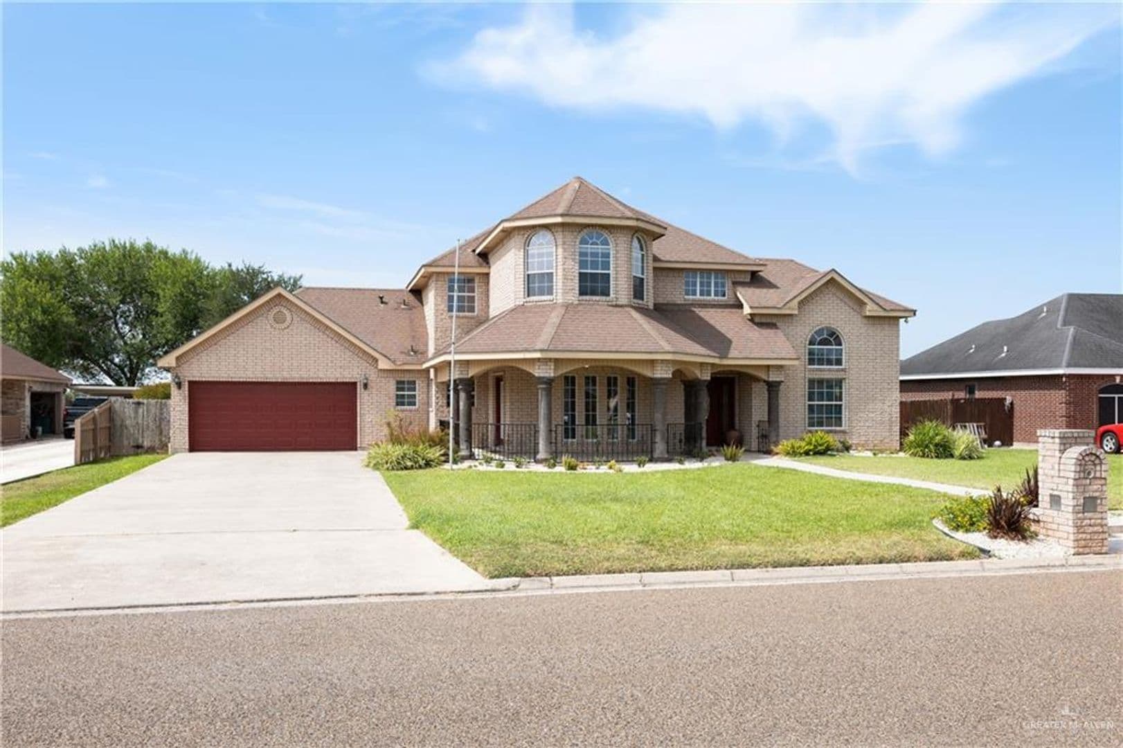 Alamo House: APEX-715 Pauli Ave
